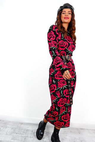 Give Me Roses - Black Red Rose Print Knitted Midi Dress