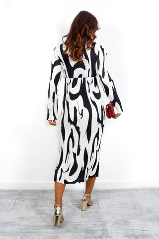 Pretty In Pleats - Cream Black Abstract Pleated Midi Dress
