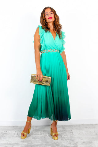 Mamma Mia OVER-DRESSED Mamma Mia OVER-DRESSED