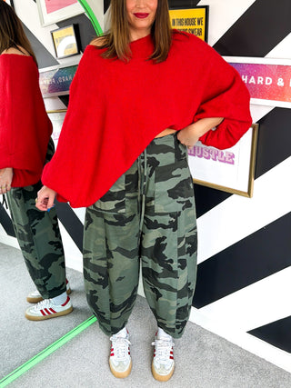 Off-Duty - Camouflage Barrel Leg Trousers