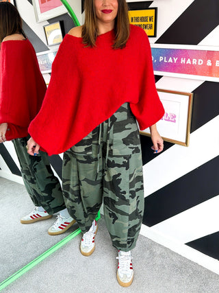 Off-Duty - Camouflage Barrel Leg Trousers