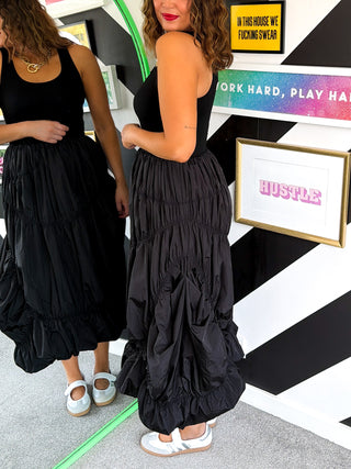 Vest Dressed - Black Puff Ball Midi Dress