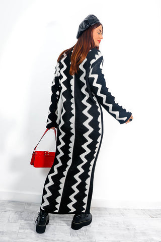 Zig-A-Zig Ah - Black Cream Printed Knitted Maxi Dress