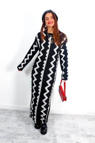 Zig-A-Zig Ah - Black Cream Printed Knitted Maxi Dress